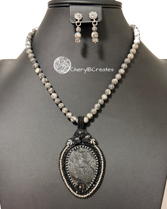 Picasso Marble Teardrop With Flowers Necklace