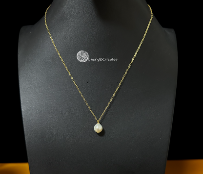 Freshwater Pearl  Necklace With A  Gold Filled Chain