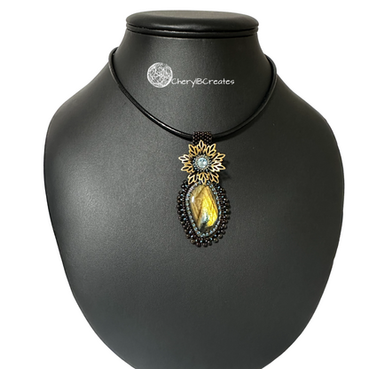 Blooming Labradorite Pendant Necklace
