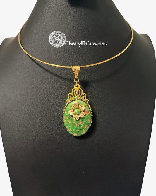 Green and Golden Flower Pendant Necklace