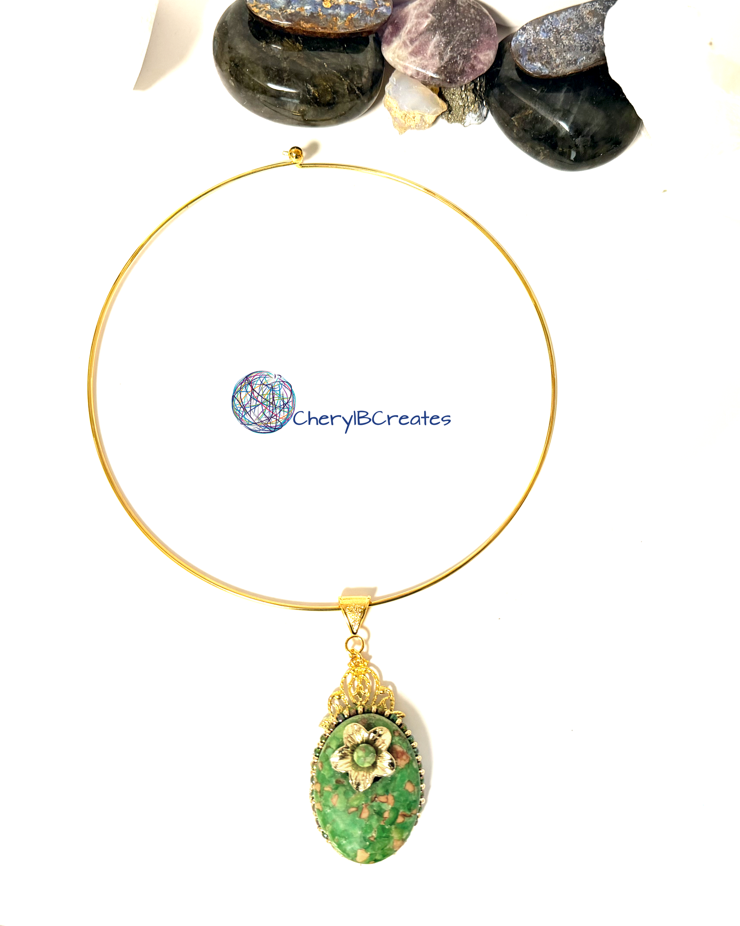 Green and Golden Flower Pendant Necklace