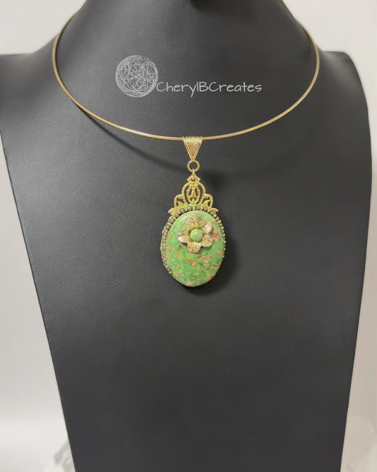 Green and Golden Flower Pendant Necklace